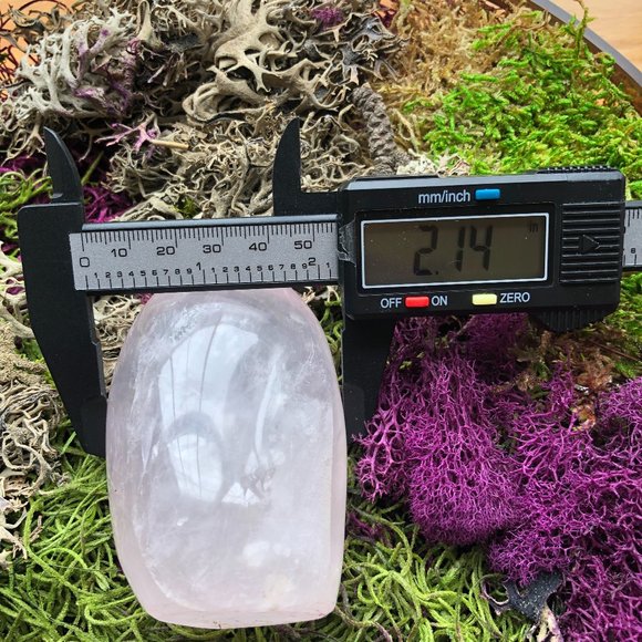 Rose Quartz Freeform Crystal pink gemstone rainbow - Picture 8 of 9